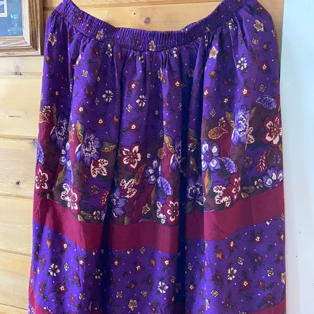 Very pretty Kate Allen skirt.